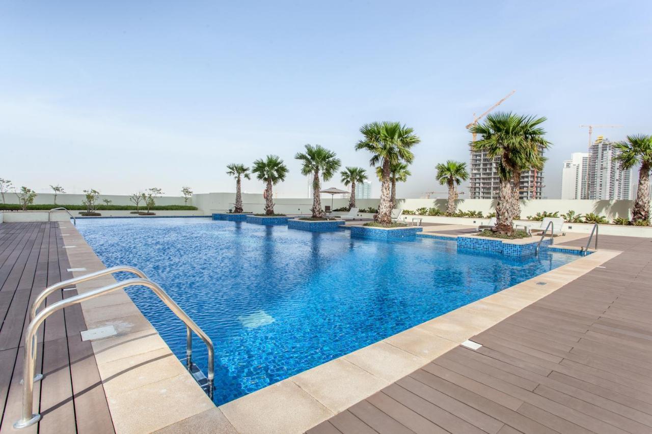 Staycae Holiday Homes - Tower 108 دبي المظهر الخارجي الصورة